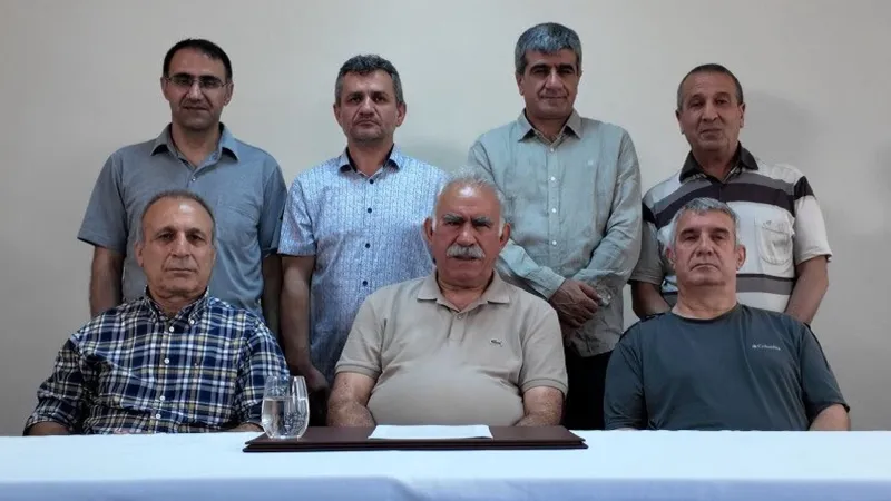 Abdullah Öcalan'dan görüntülü mesaj: Terör örgütü PKK'ya 'silah bırakın' talimatı