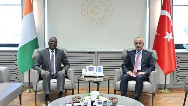 Bakan Uraloğlu, Fildişi Sahilli mevkidaşıyla görüştü