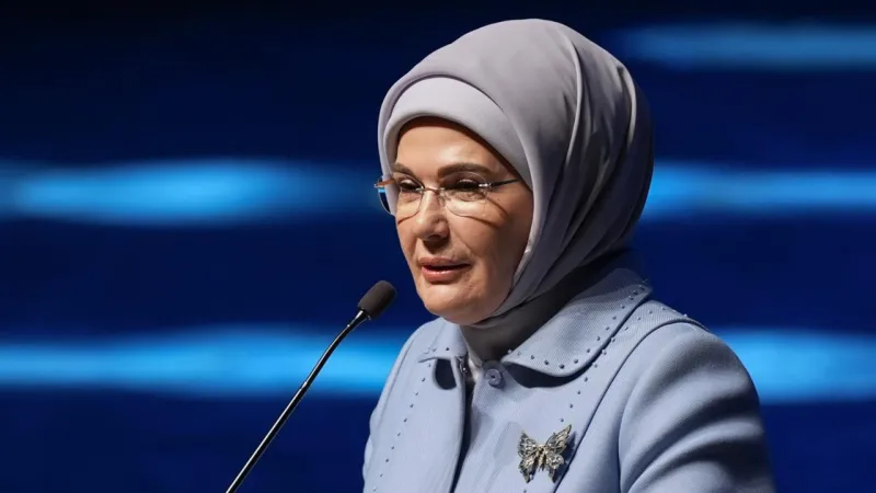 Emine Erdoğan'dan YKS Öğrencilerine Sürpriz Mesaj!