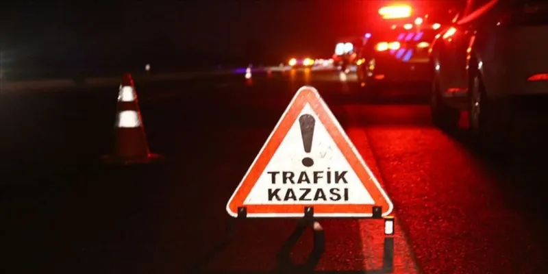 Hatay'da 4 araç zincirleme trafik kazasına karıştı