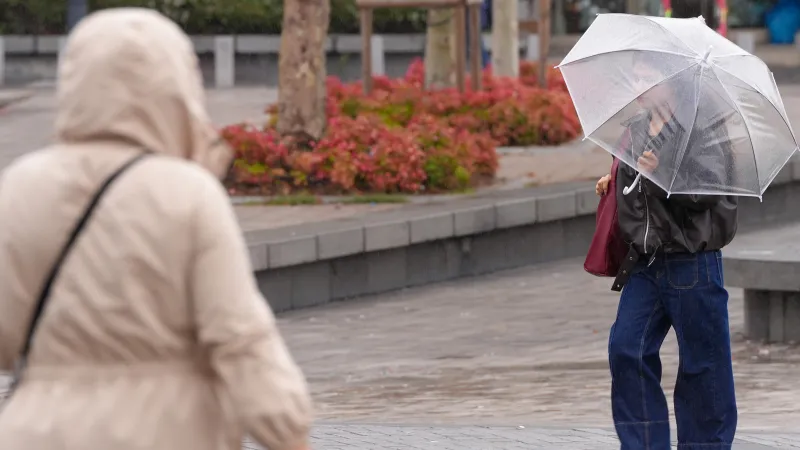 İstanbul için saat verildi, uyarılar peş peşe geldi: Sağanak ve fırtına var