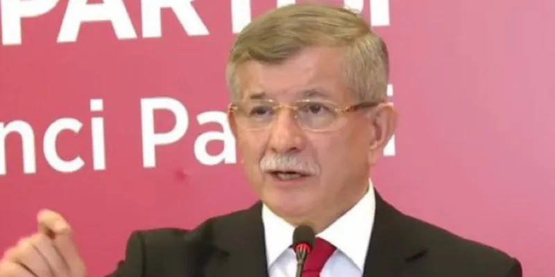 Davutoğlu'nun Sarı Saç Sırrı! İşte Olay Yaratan Açıklama!