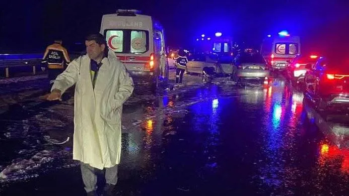 Aksaray'da Dolu Felaketi! Zincirleme Kazada 10 Yaralı Şok Detaylar