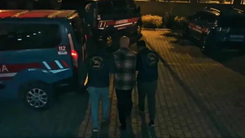 Kırmızı Bülten Alarmı! Yerlikaya Duyurdu: O Suçlular Yakalandı!