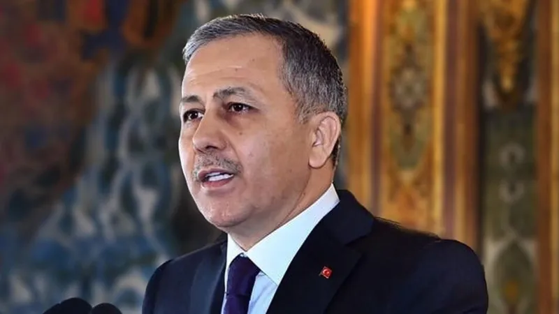 Polise Saldırı! Bakan Yerlikaya'dan Sert Tepki: Hukuk Cevabını Verecek!
