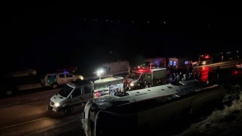 Çankırı'da İşçi Servisi Kazası! Çok Sayıda Yaralı Var