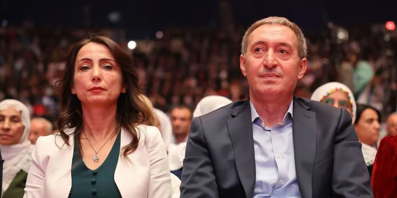 Özgür Özel'e DEM'den Tebrik! Siyasette Neler Oluyor?