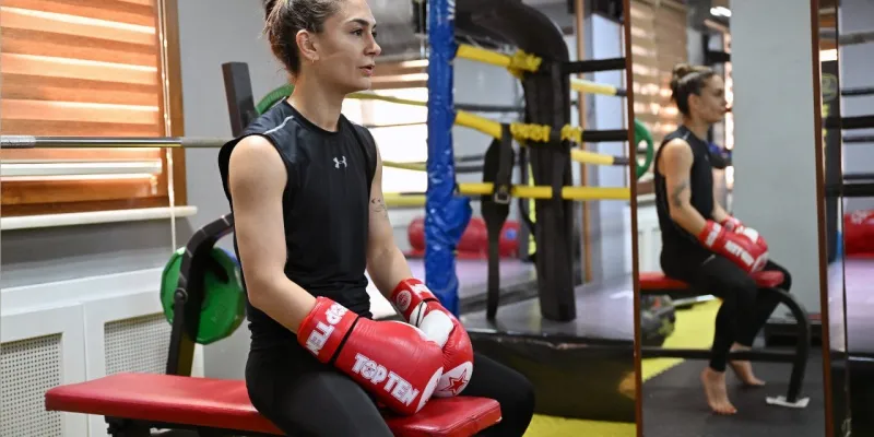 Hemşire Duygu'dan Ringlere Şampiyonluk Çağrısı!