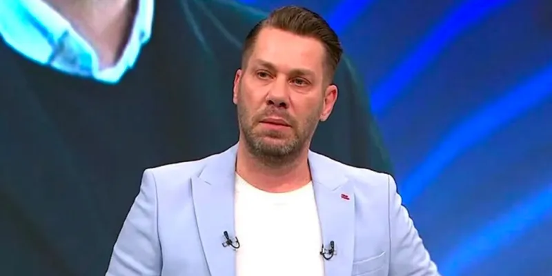 Aydınus'tan olay yorum: Muslera'ya sarı kart doğru mu?