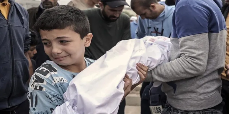 İsrail saldırılarında 13 çocuk hayatını kaybetti, Gazze'de acı bayram