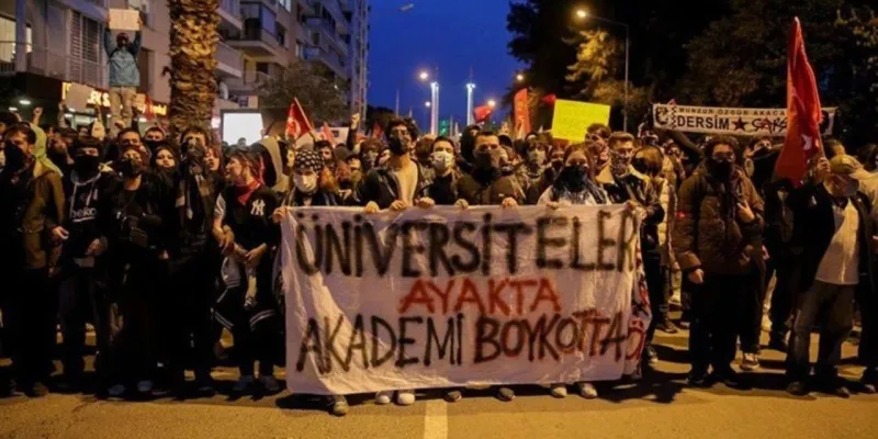 Hacettepe'de Şok! Öğrenci Destekçisi Akademisyen Kovuldu Mu?