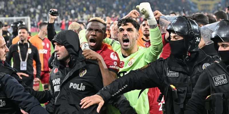 Osimhen'den Gol Şov! 10 Maçta Rekor Mu Geliyor?
