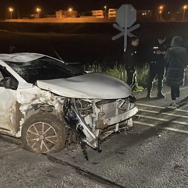 Diyarbakır'da Feci Kaza! Otomobil Şarampole Yuvarlandı: 1 Ölü, 3 Yaralı