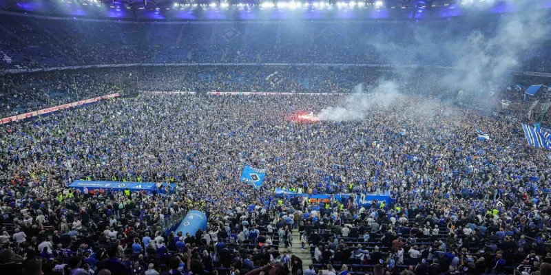 Hamburg'da Şampiyonluk İzdihamı! Yaralılar Var, Tehlike Devam Ediyor