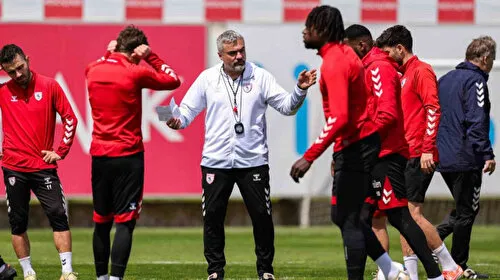 Samsunspor'da Şok Düşüş! Üçüncülük Hayalleri Suya Mı Düştü?