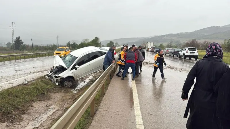 Tokat'ta Feci Kaza! İki Araç Çarpıştı, Ortalık Savaş Alanına Döndü