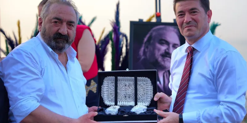 Volkan Konak'a Büyük Onur! Trabzon'a Heykeli Dikiliyor!