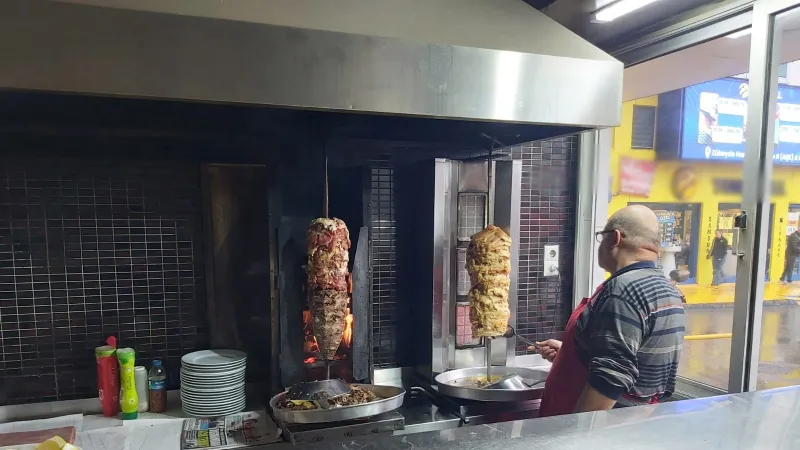 Samsun'da Şok! Tüketime Uygun Olmayan Döner İmha Edildi!