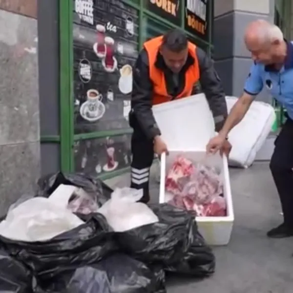 Antalya'da Şok Baskın! 300 Kilo Kaçak Et Yakalandı!