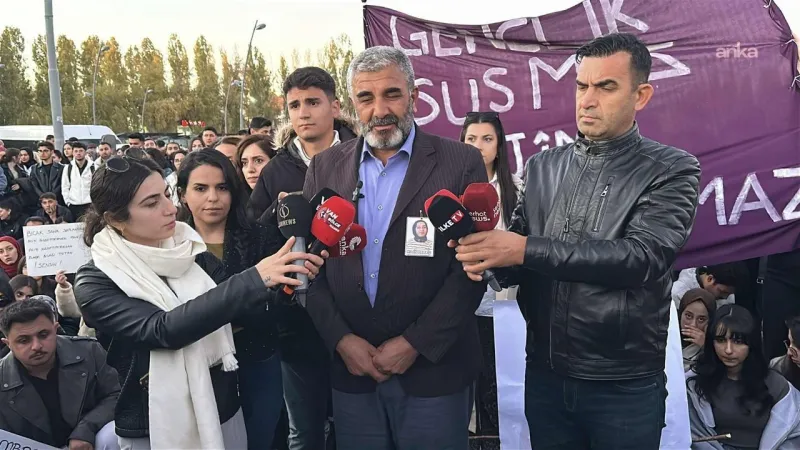 Rojin Kabaiş'in baba Nizamettin Kabaiş: Rektör bey, Rojin'e sahip çıkmadın ama bu gençlere sahip çık