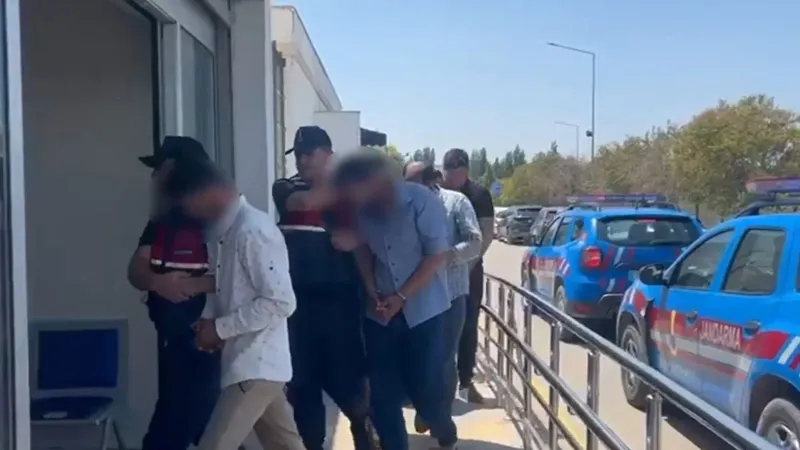 Yangın söndürme uçağının kırıma uğradığı orman yangını ile ilgili 5 tutuklama